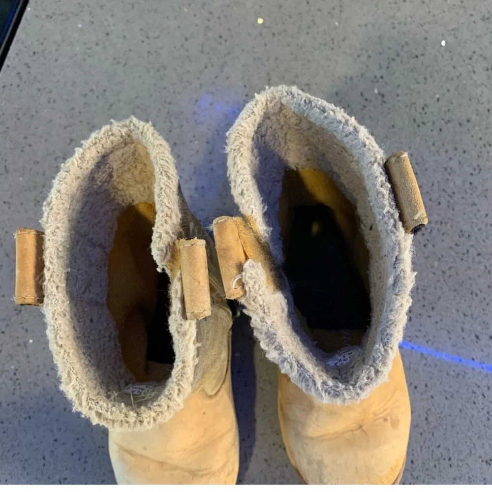 Timberland size 8.5 toddler suede Tan Boots